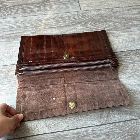 Vintage Eel Skin Brown Minimalist Boho Clutch Made in Korea - Picture 6 of 14